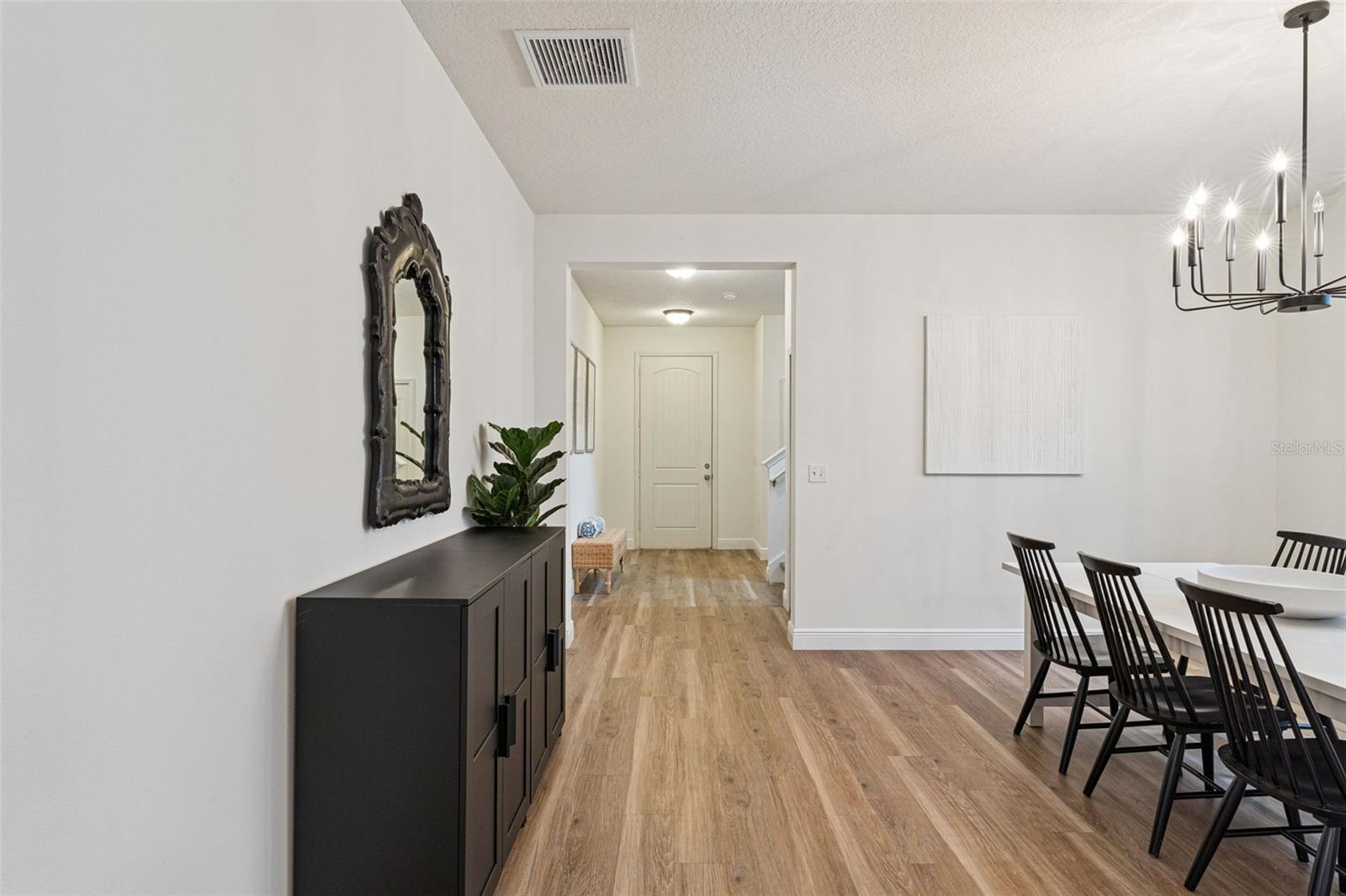 Image 6 of 50 For 11943 Verrazano Drive