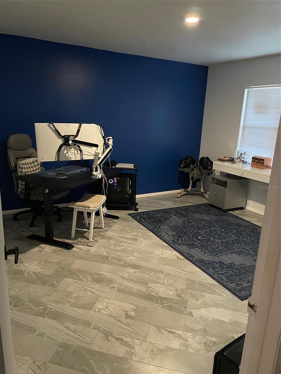 Image 12 of 25 For 2325 Lauderdale Court