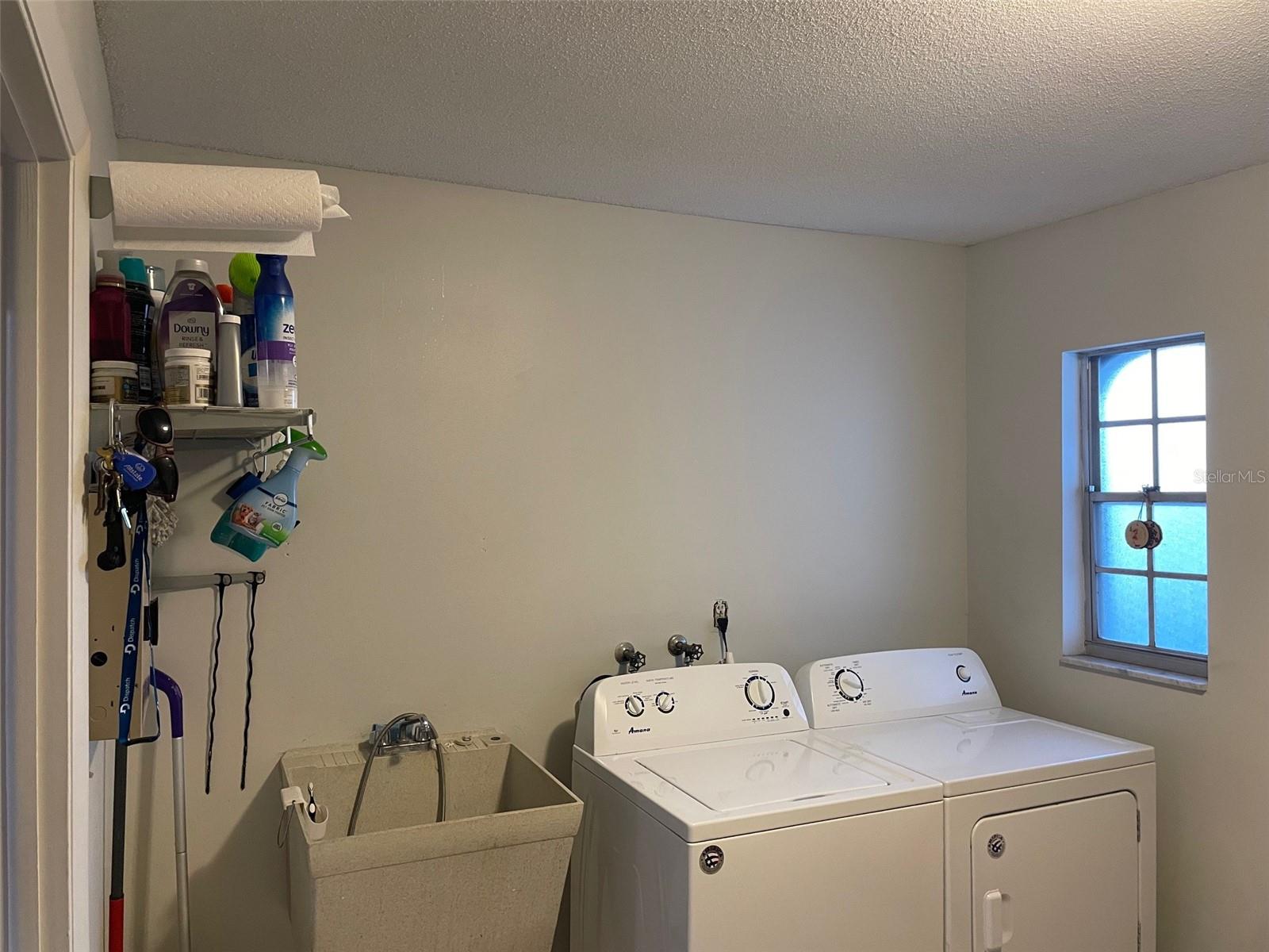 Image 21 of 25 For 2325 Lauderdale Court