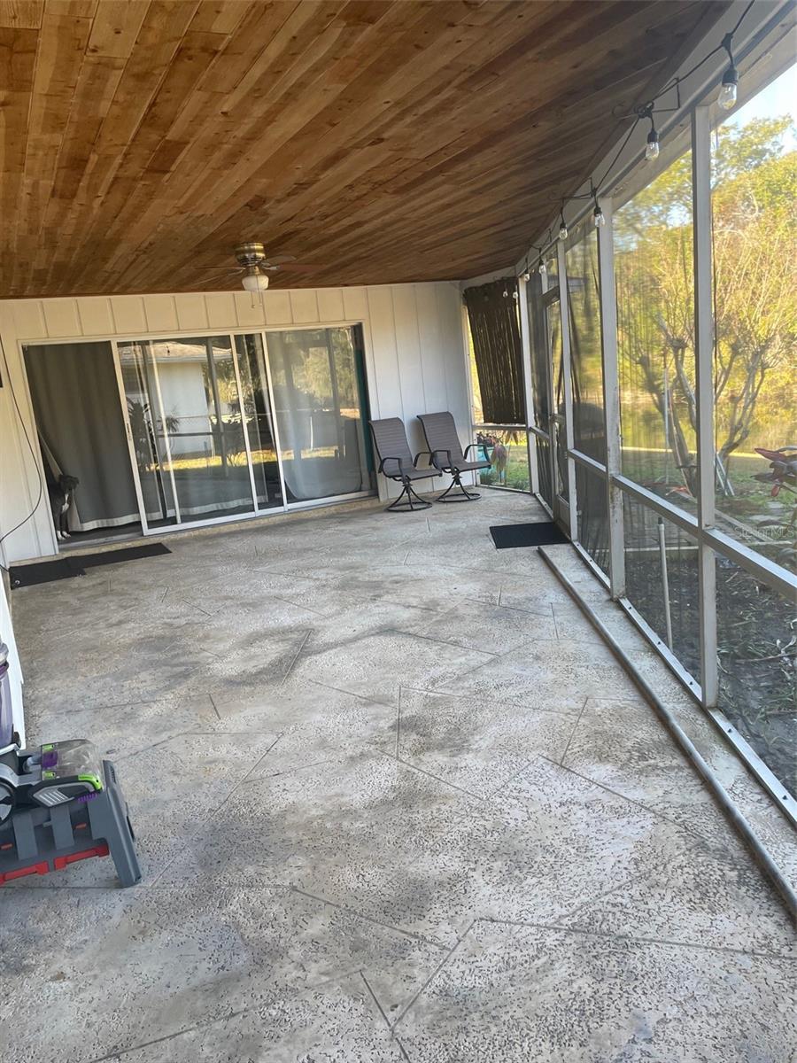 Image 23 of 25 For 2325 Lauderdale Court