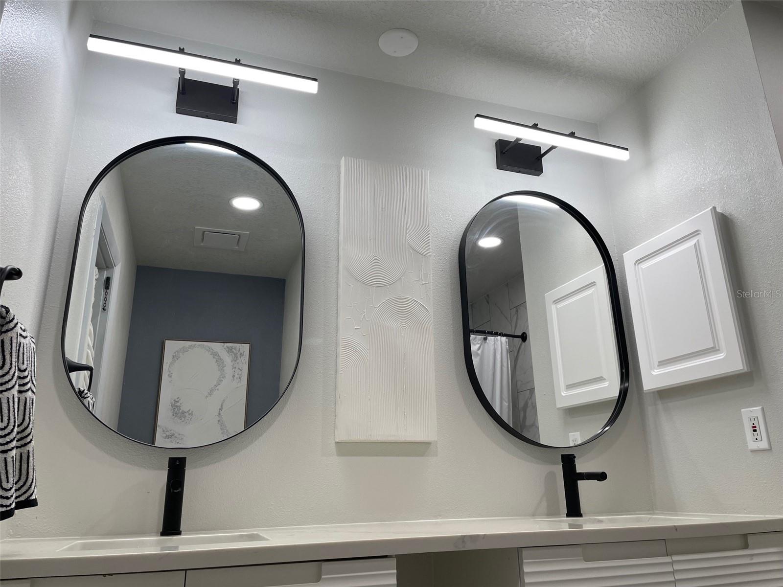 Image 9 of 25 For 2325 Lauderdale Court