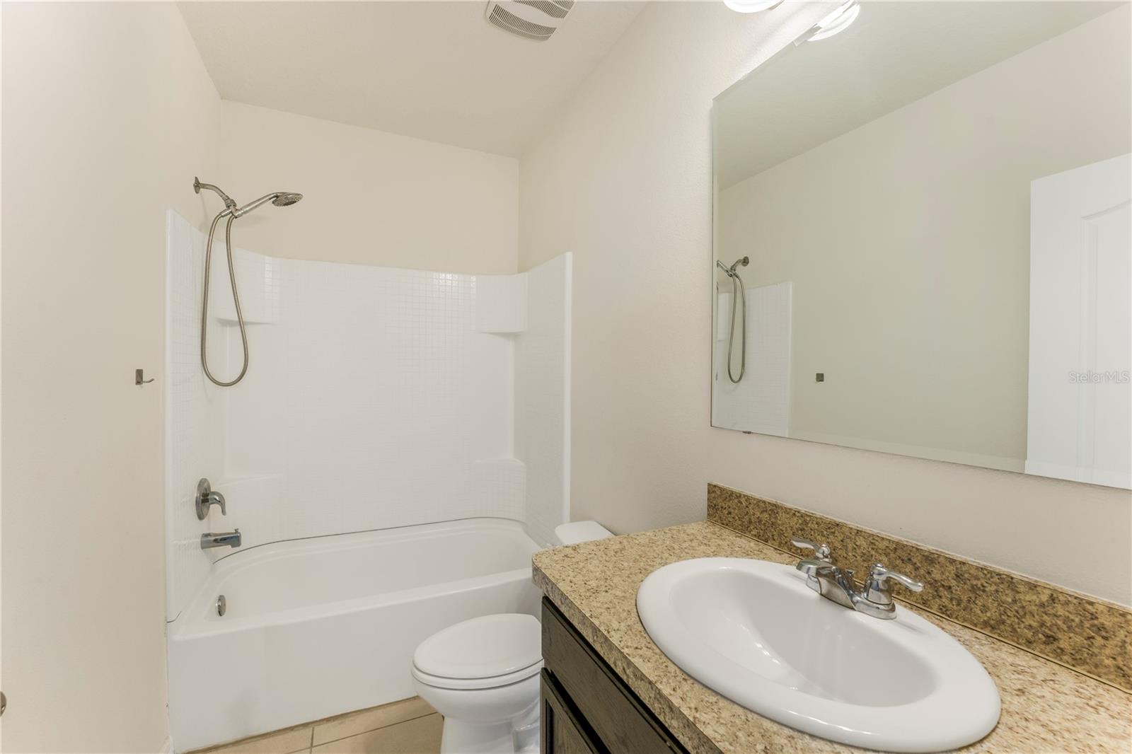 Image 10 of 14 For 3441 Seneca Club Loop 25-101