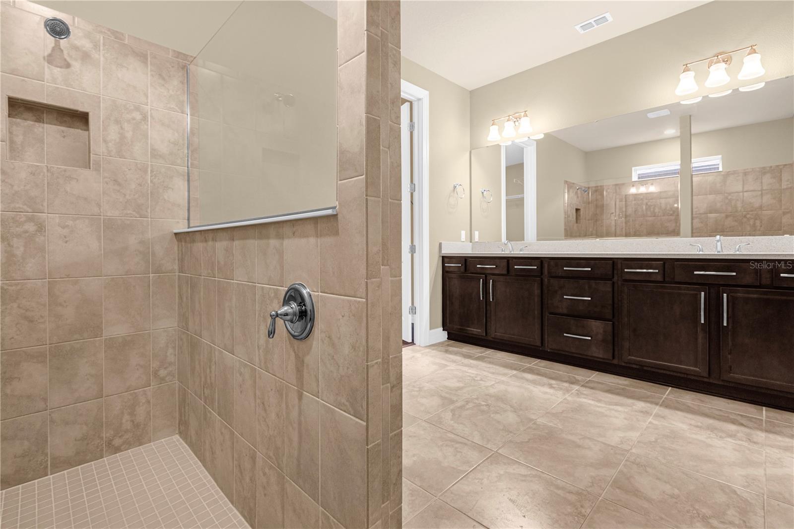 Image 25 of 62 For 2819 Matera Drive