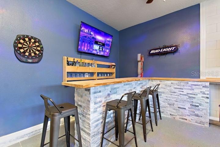 Image 16 of 61 For 1627 Lima Ave