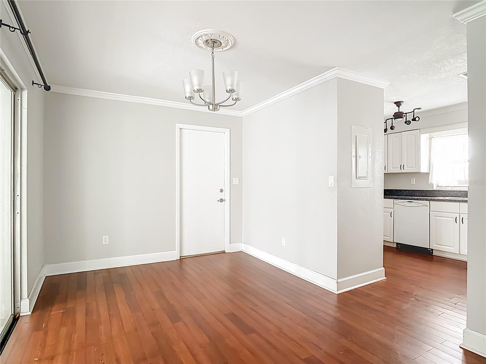 Image 6 of 30 For 2971 Portsmouth Street