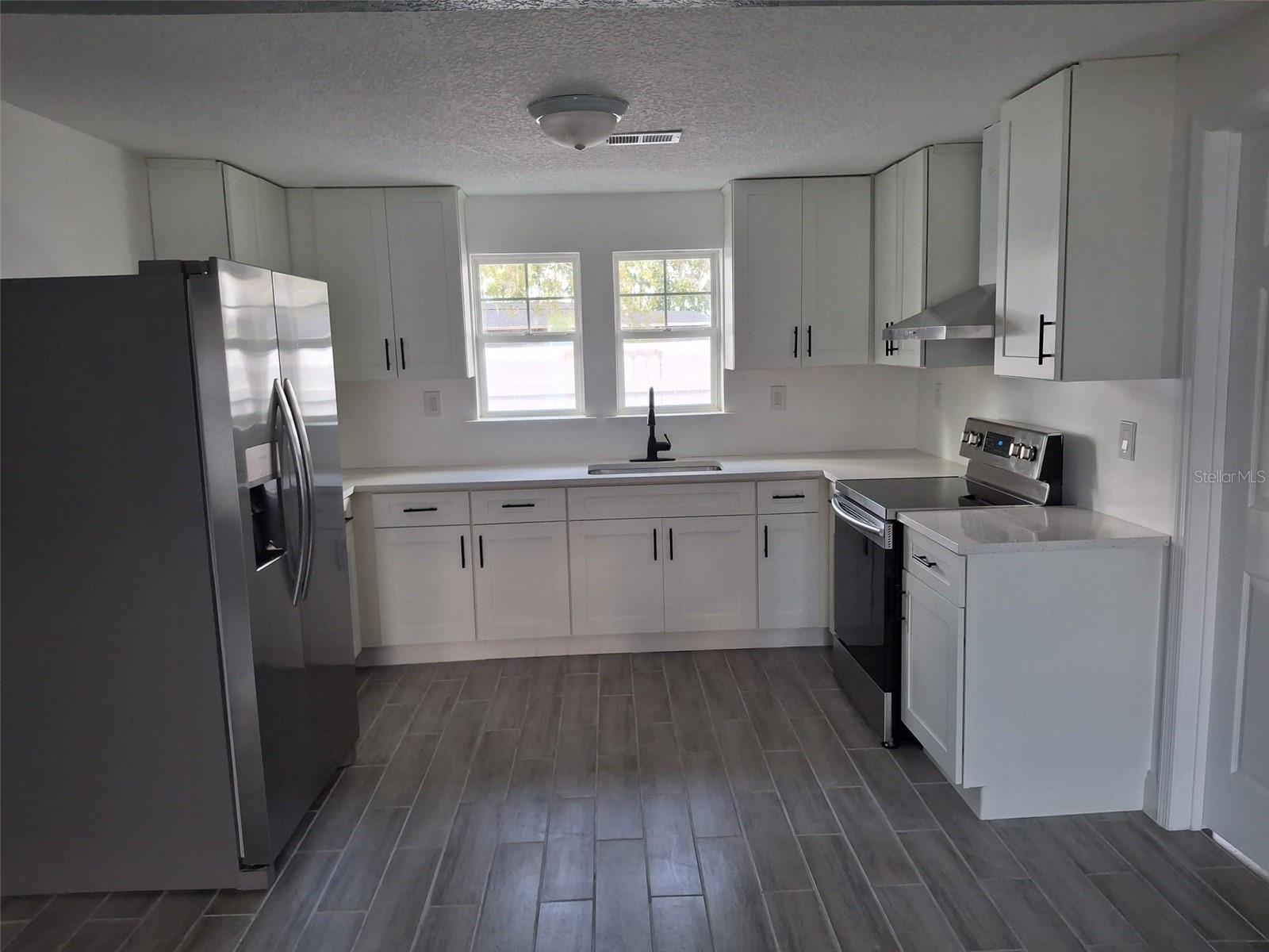 Image 16 of 23 For 825 3rd Street