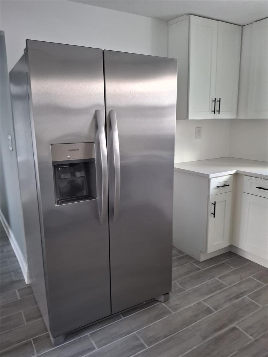 Image 17 of 23 For 825 3rd Street