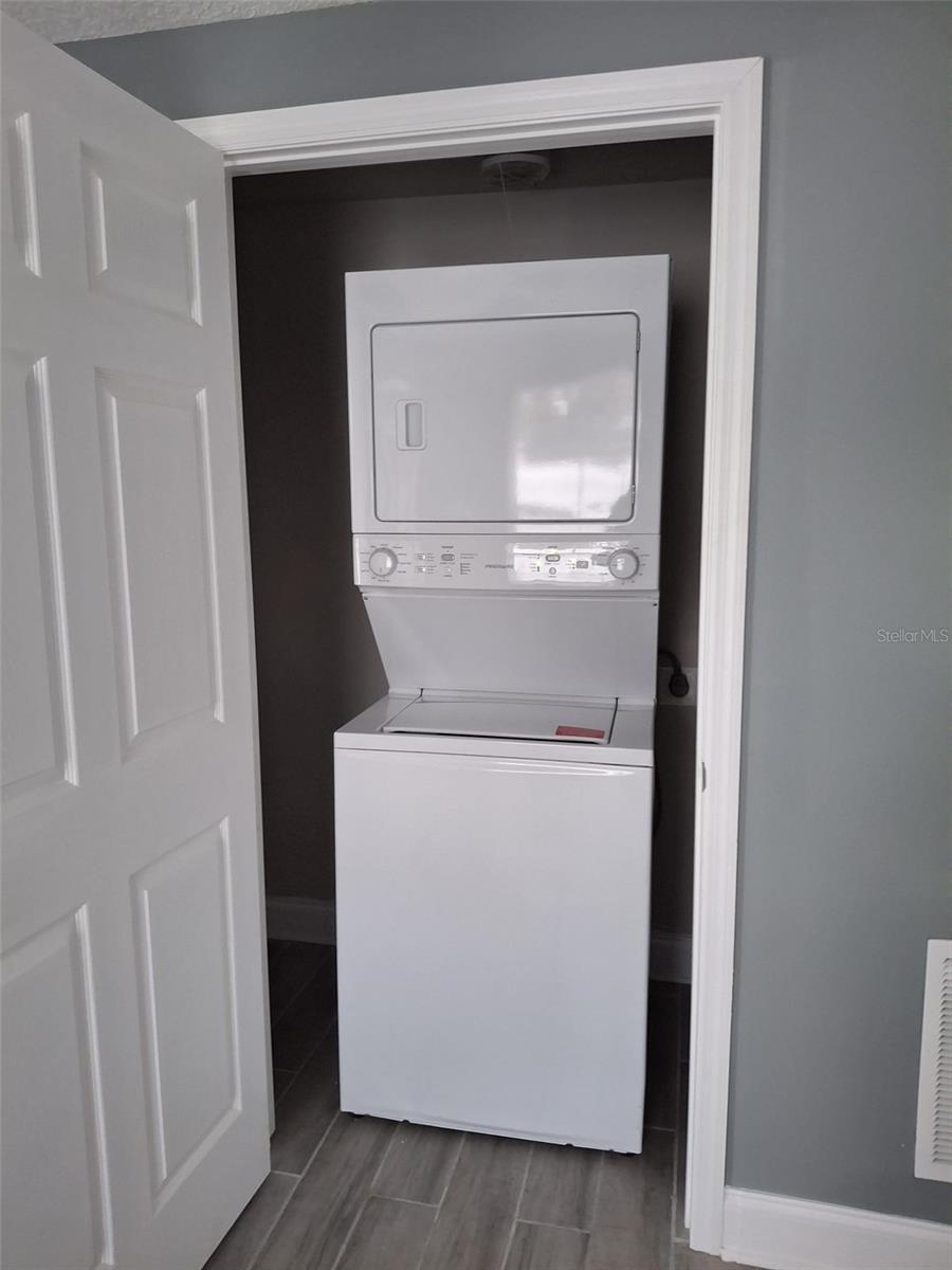 Image 21 of 23 For 825 3rd Street