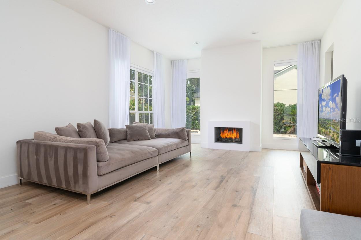 Image 14 of 28 For 8532 Bowden Way