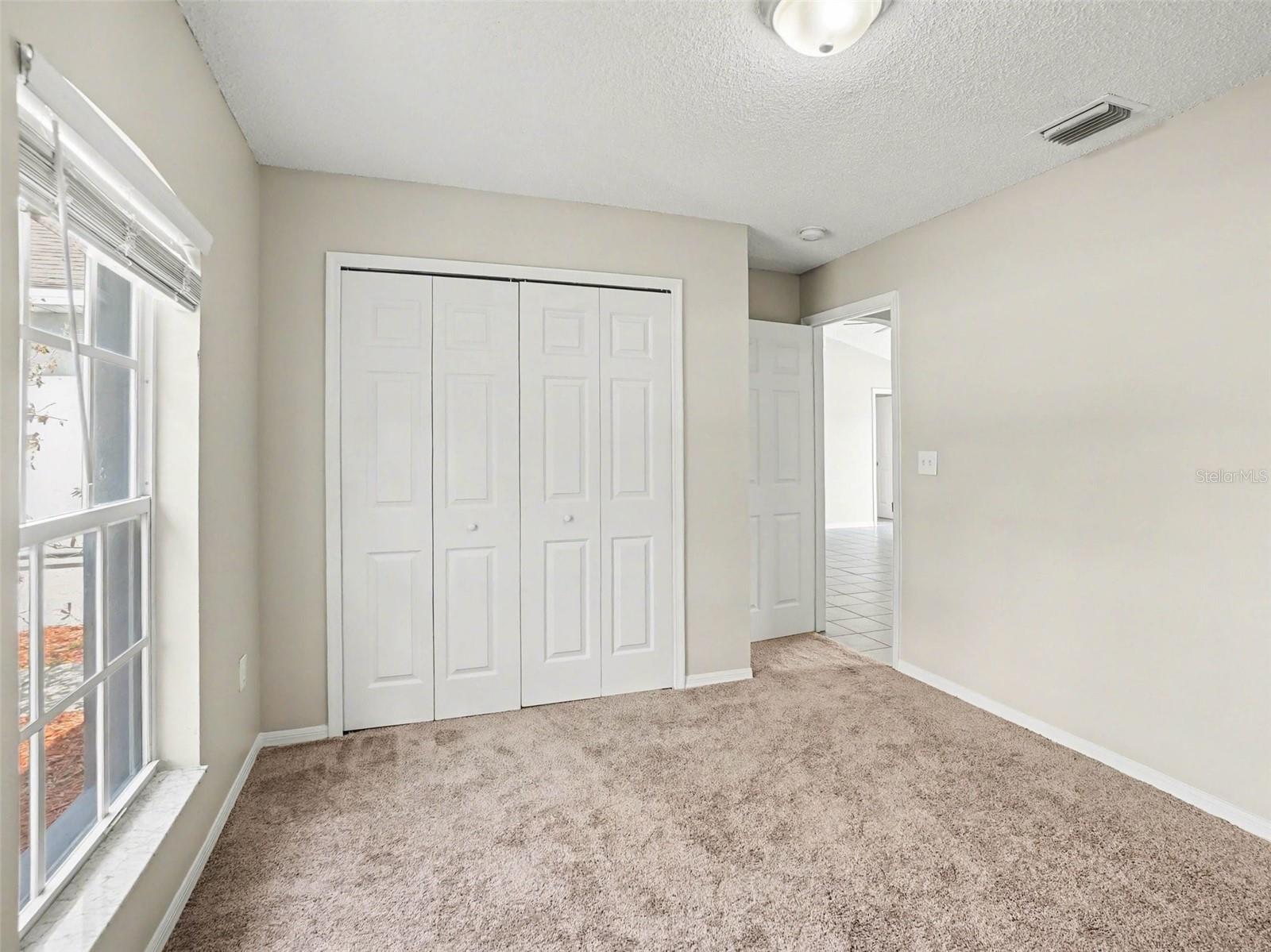 Listing photo id 2 for 2942 Cialella Pass