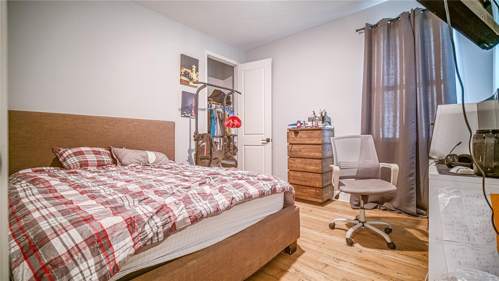 Image 21 of 32 For 18851 Rawson Street