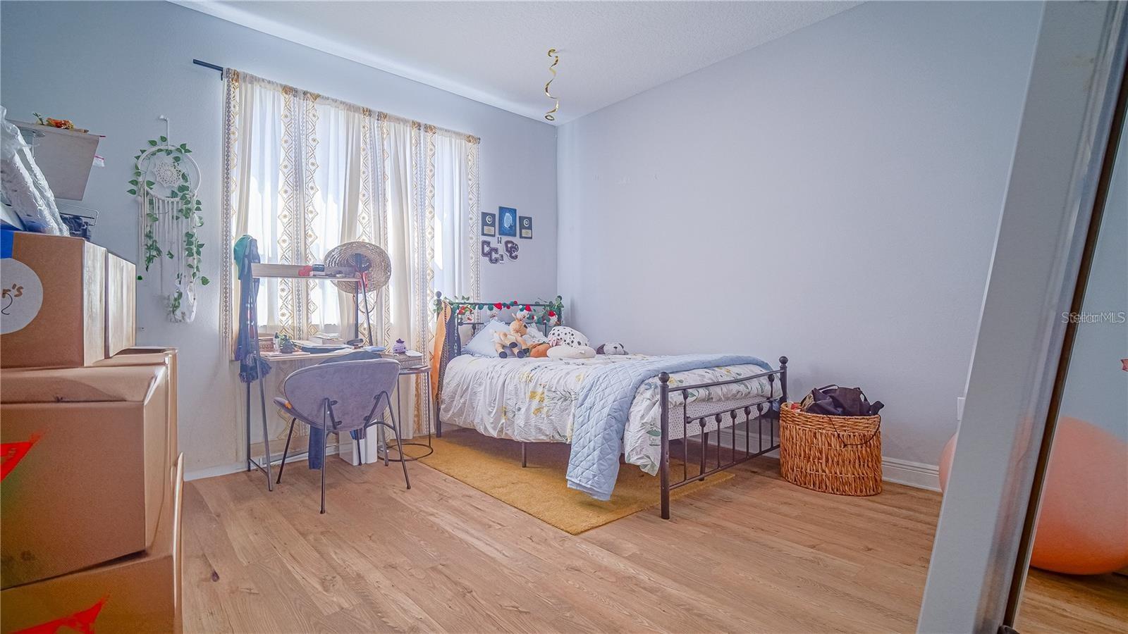 Image 22 of 32 For 18851 Rawson Street