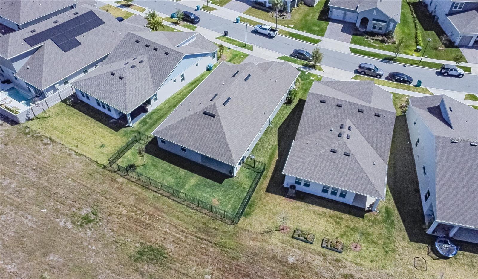 Image 27 of 32 For 18851 Rawson Street