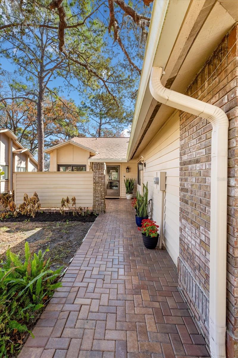 Image 3 of 46 For 409 Evesham Place