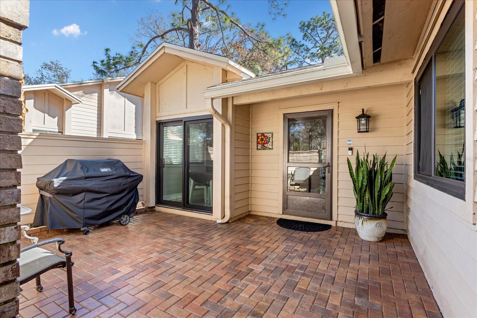 Image 4 of 46 For 409 Evesham Place