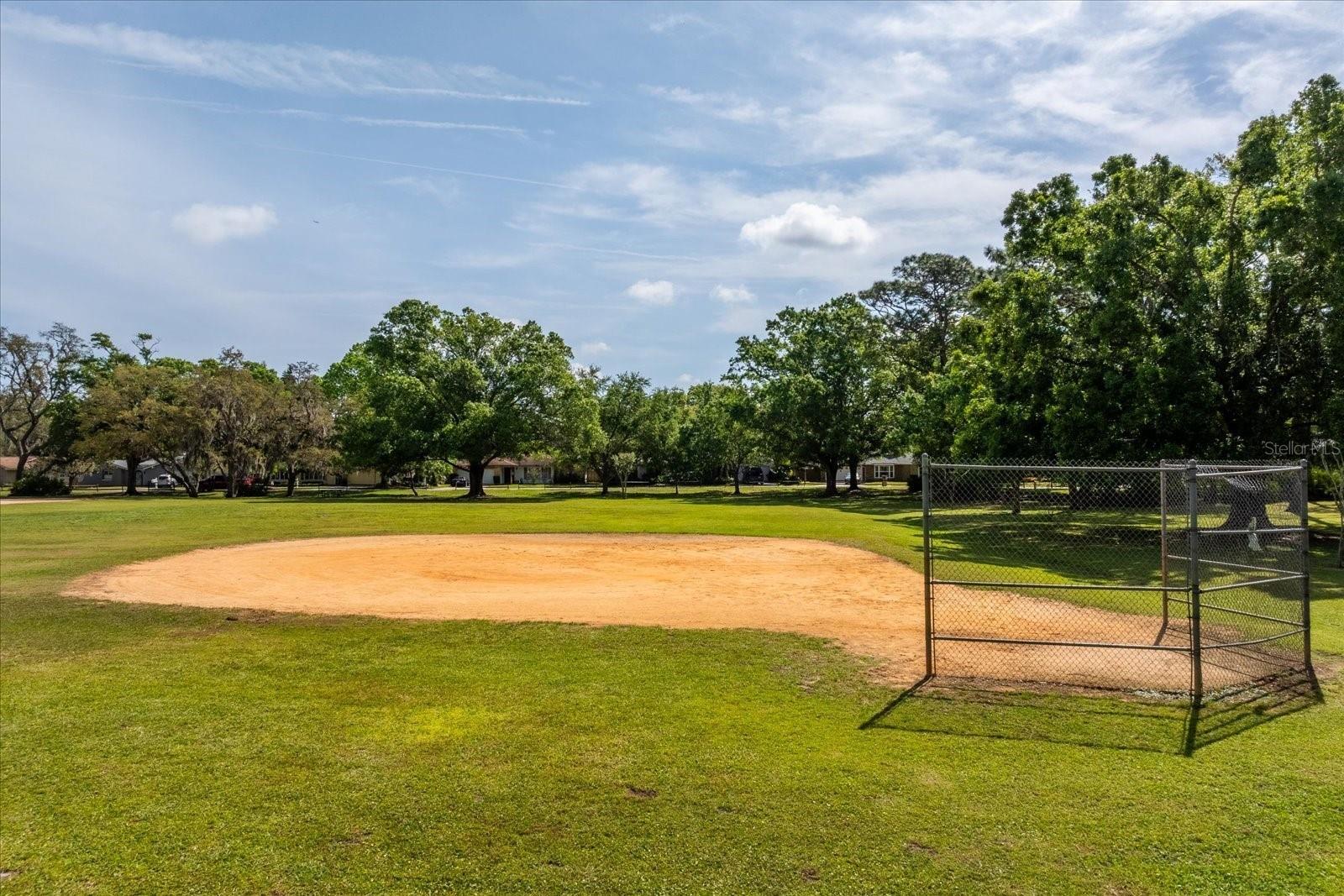 Image 42 of 46 For 409 Evesham Place