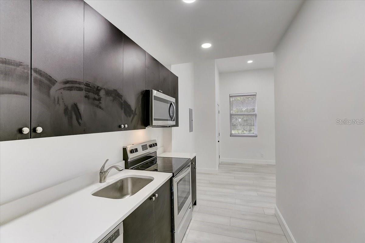 Image 22 of 42 For 1862 6th Street