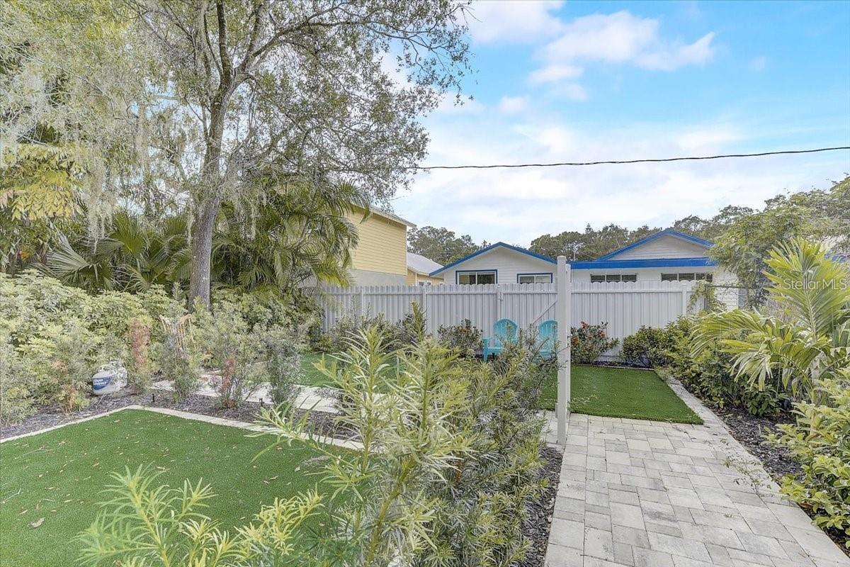 Image 27 of 42 For 1862 6th Street