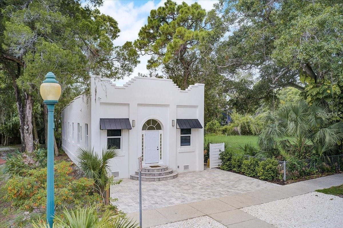 Image 40 of 42 For 1862 6th Street