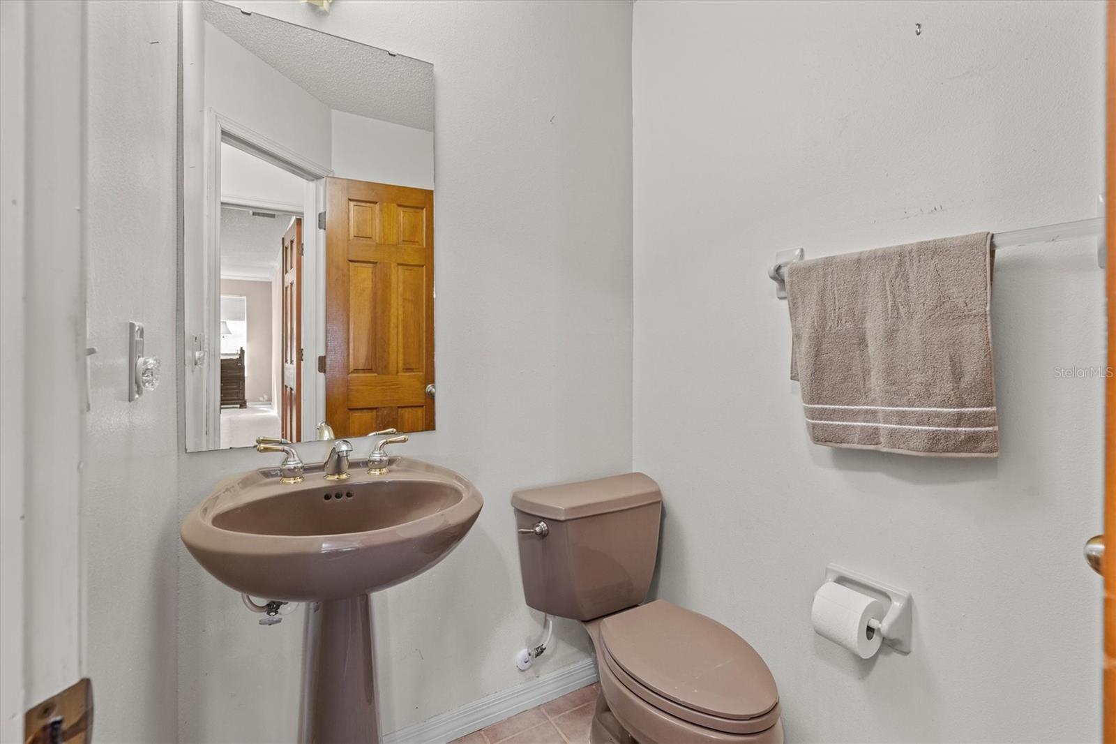 Image 18 of 45 For 2220 Tournament Court