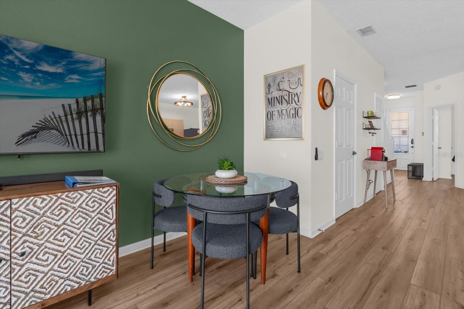 Image 7 of 52 For 2323 Silver Palm Drive