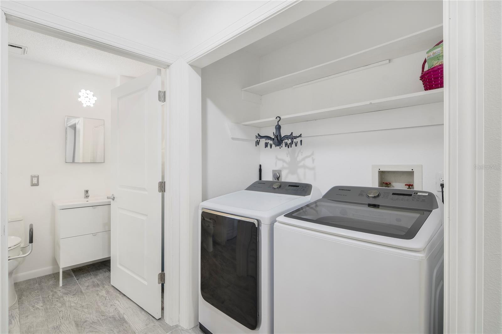 Image 10 of 27 For 1600 Big Tree Road B1