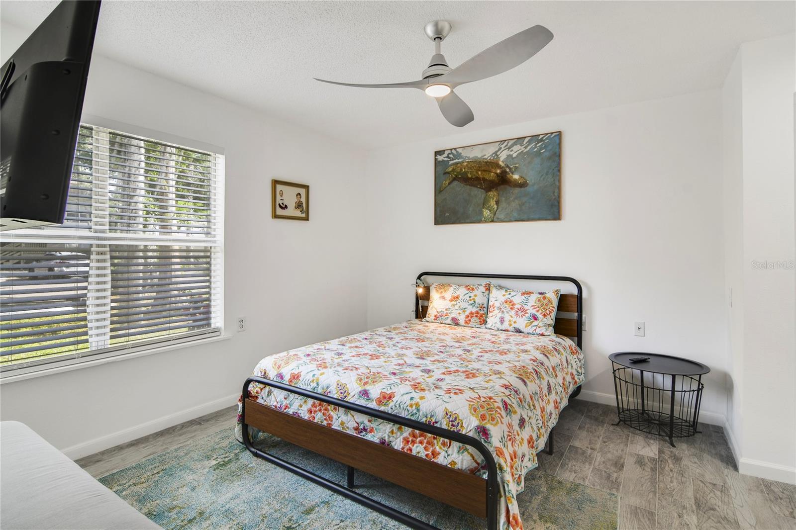 Image 11 of 27 For 1600 Big Tree Road B1