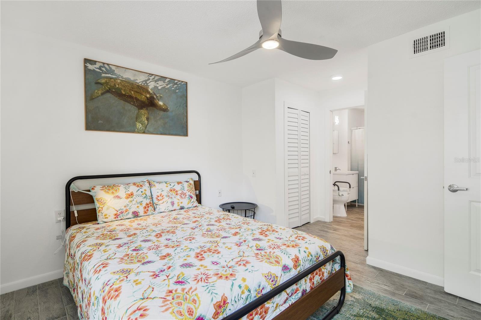 Image 12 of 27 For 1600 Big Tree Road B1