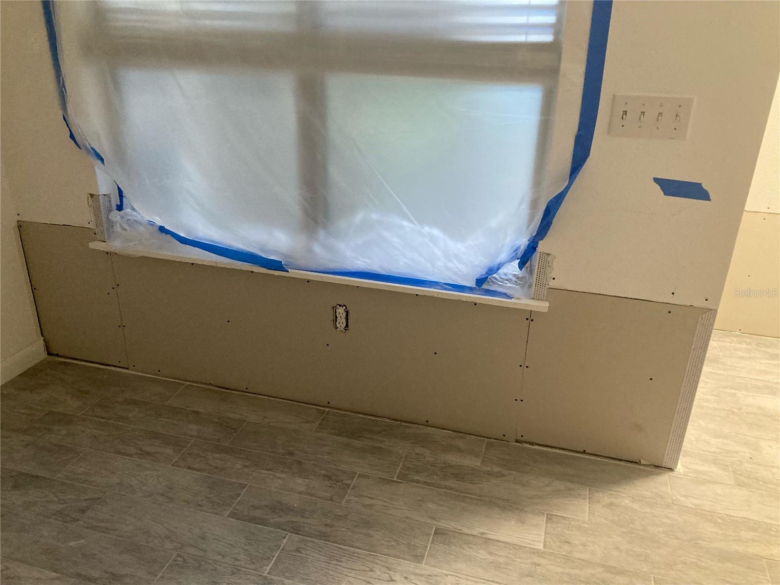 Image 23 of 27 For 1600 Big Tree Road B1