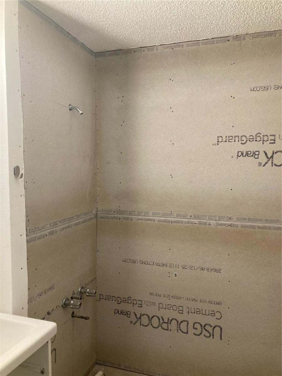 Image 25 of 27 For 1600 Big Tree Road B1