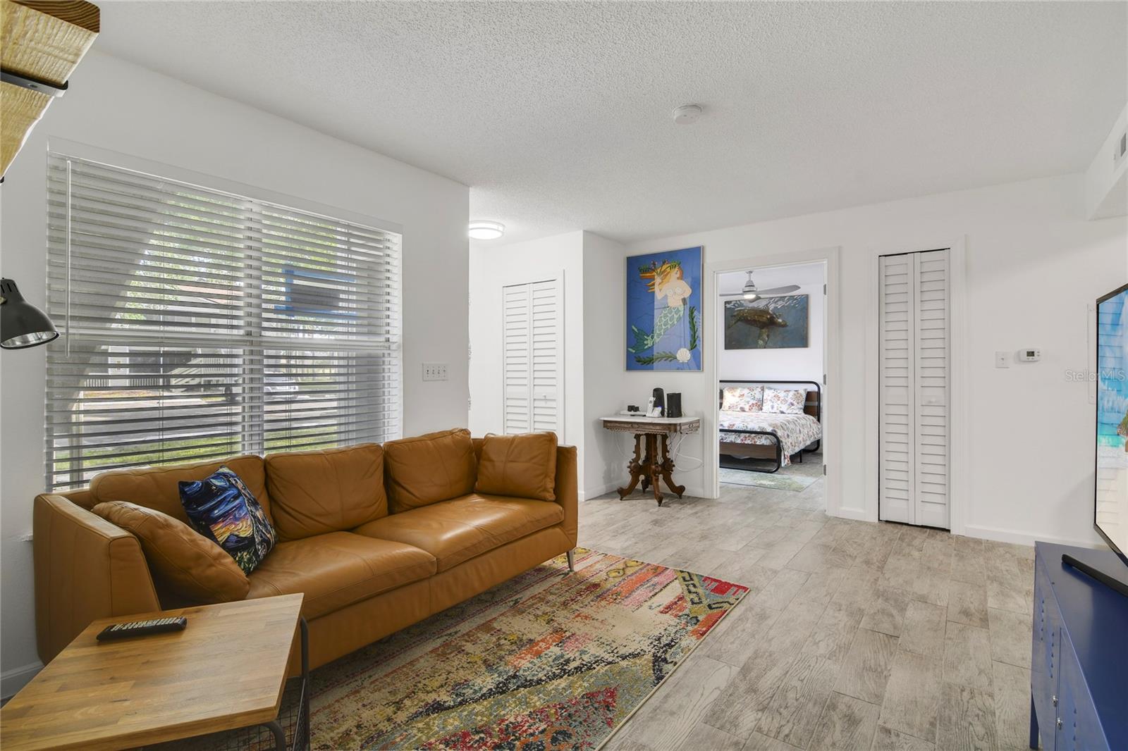 Image 3 of 27 For 1600 Big Tree Road B1