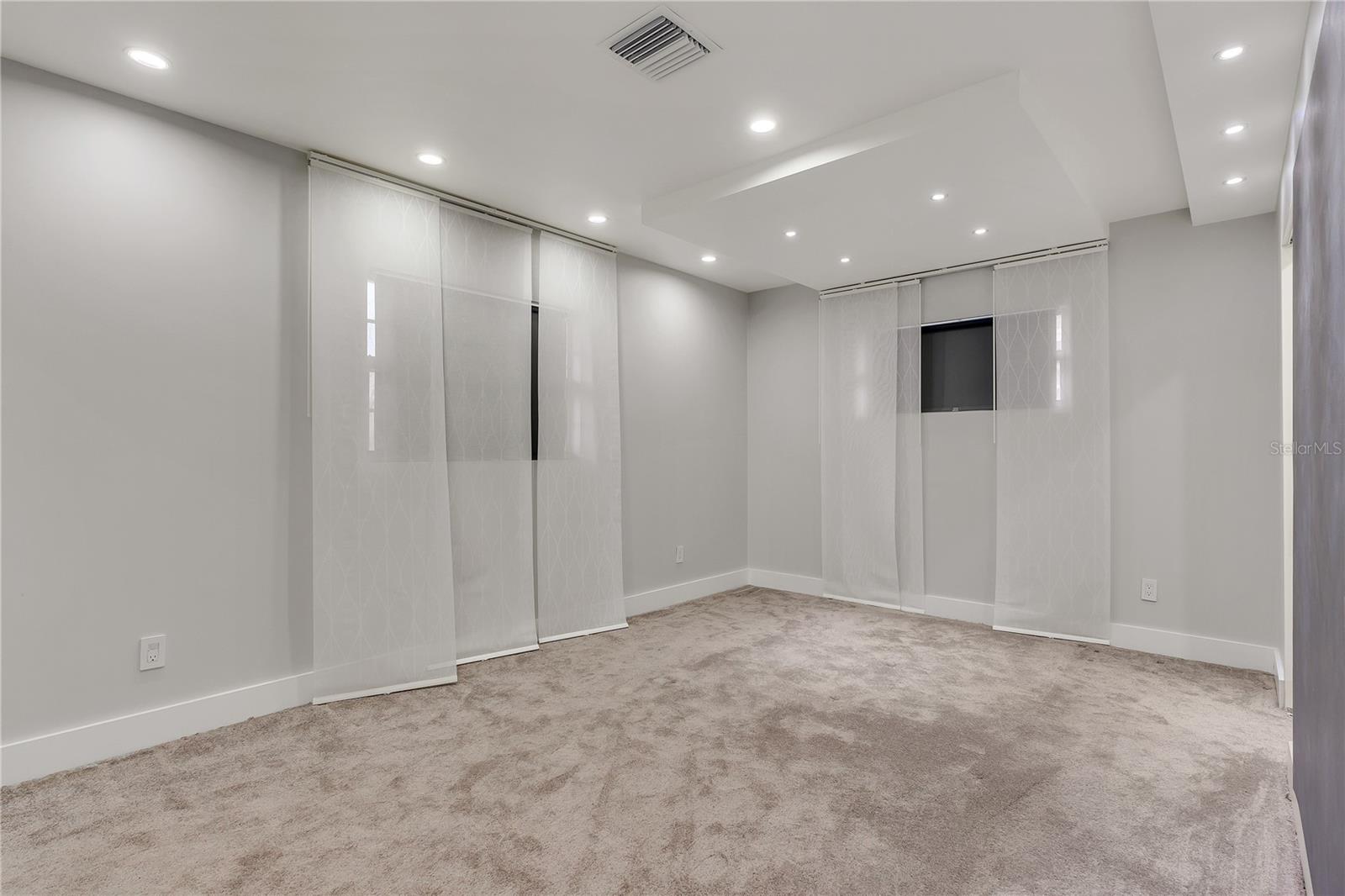 Image 15 of 22 For 283 Ranger Boulevard