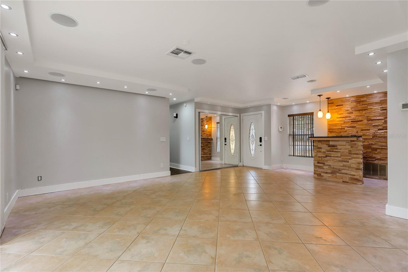 Image 5 of 22 For 283 Ranger Boulevard