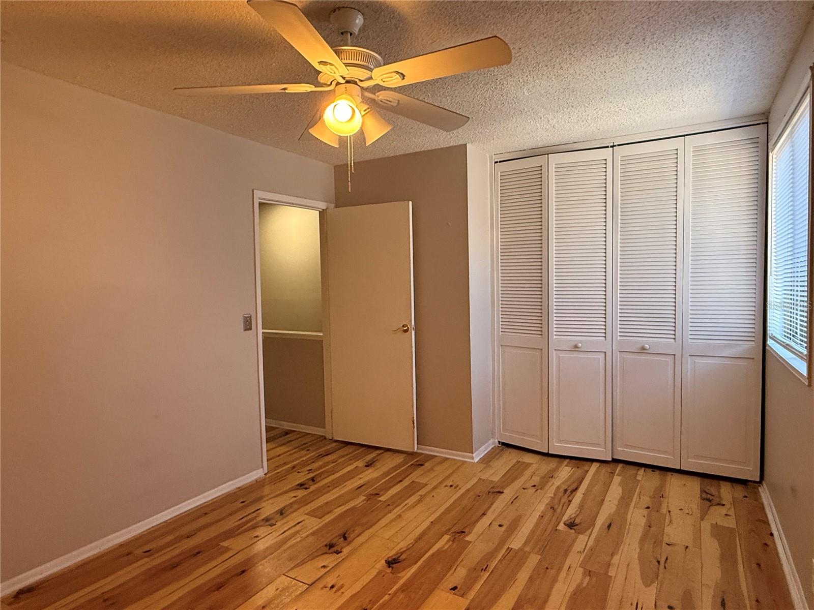 Image 10 of 16 For 407 Sheoah Boulevard 13