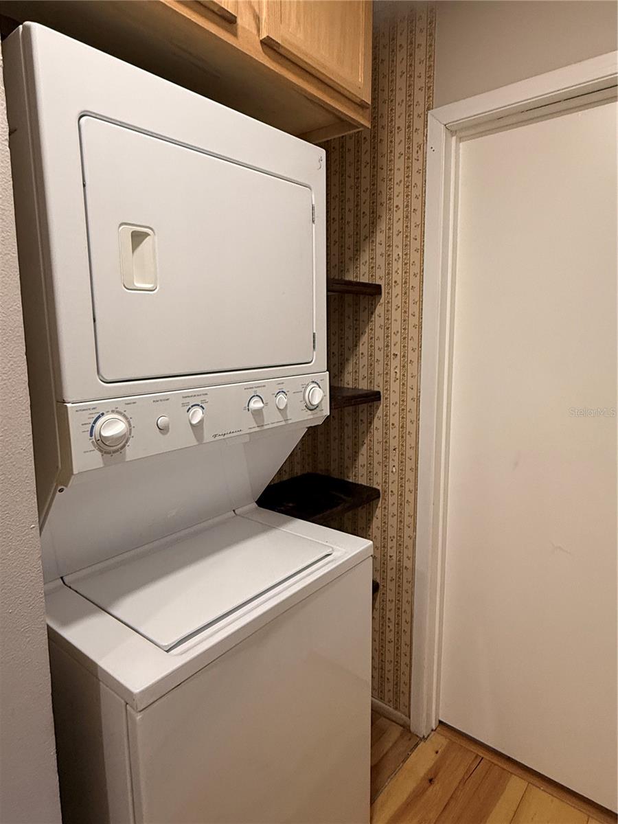 Image 16 of 16 For 407 Sheoah Boulevard 13