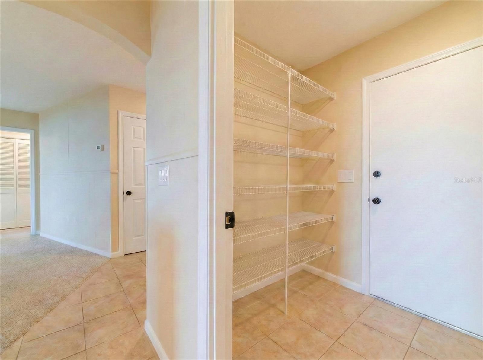 Listing photo id 14 for 12255 Virginia Drive