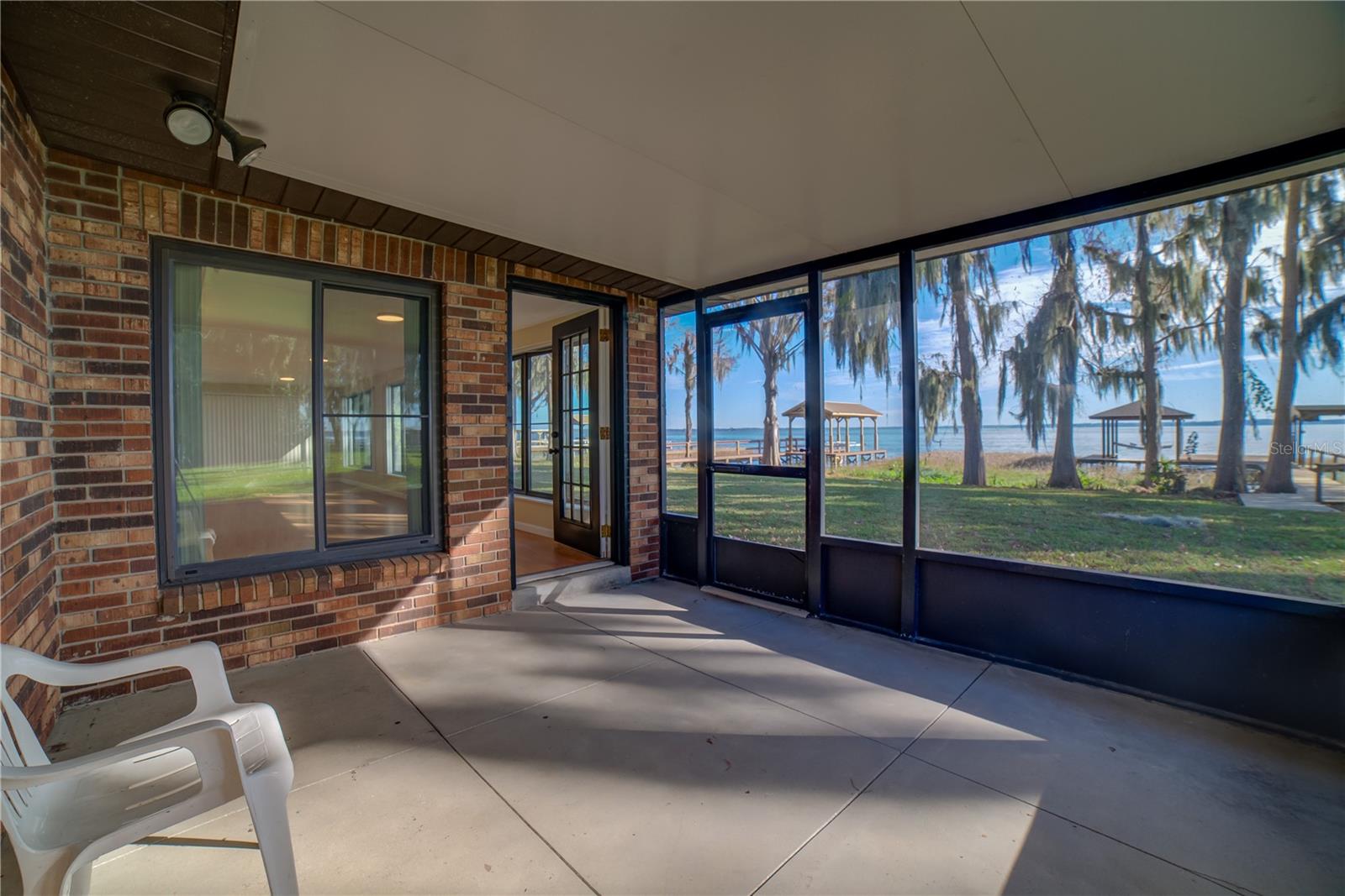 Listing photo id 31 for 12255 Virginia Drive