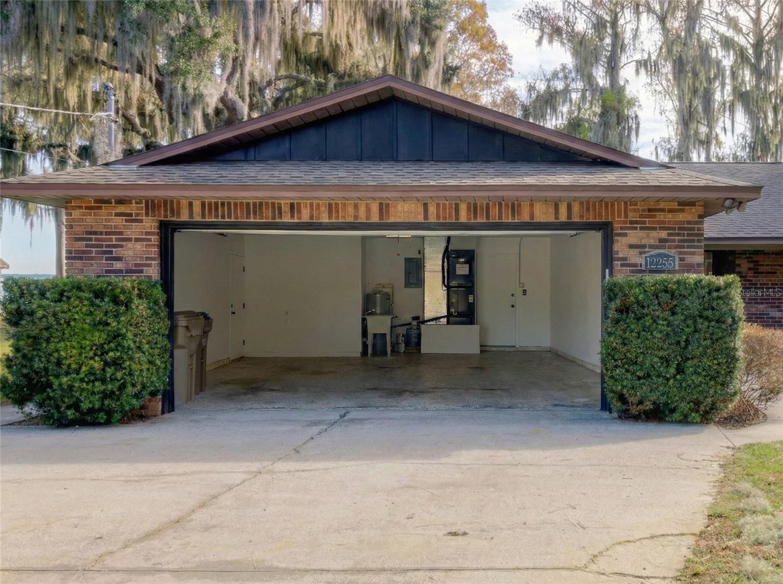 Listing photo id 4 for 12255 Virginia Drive