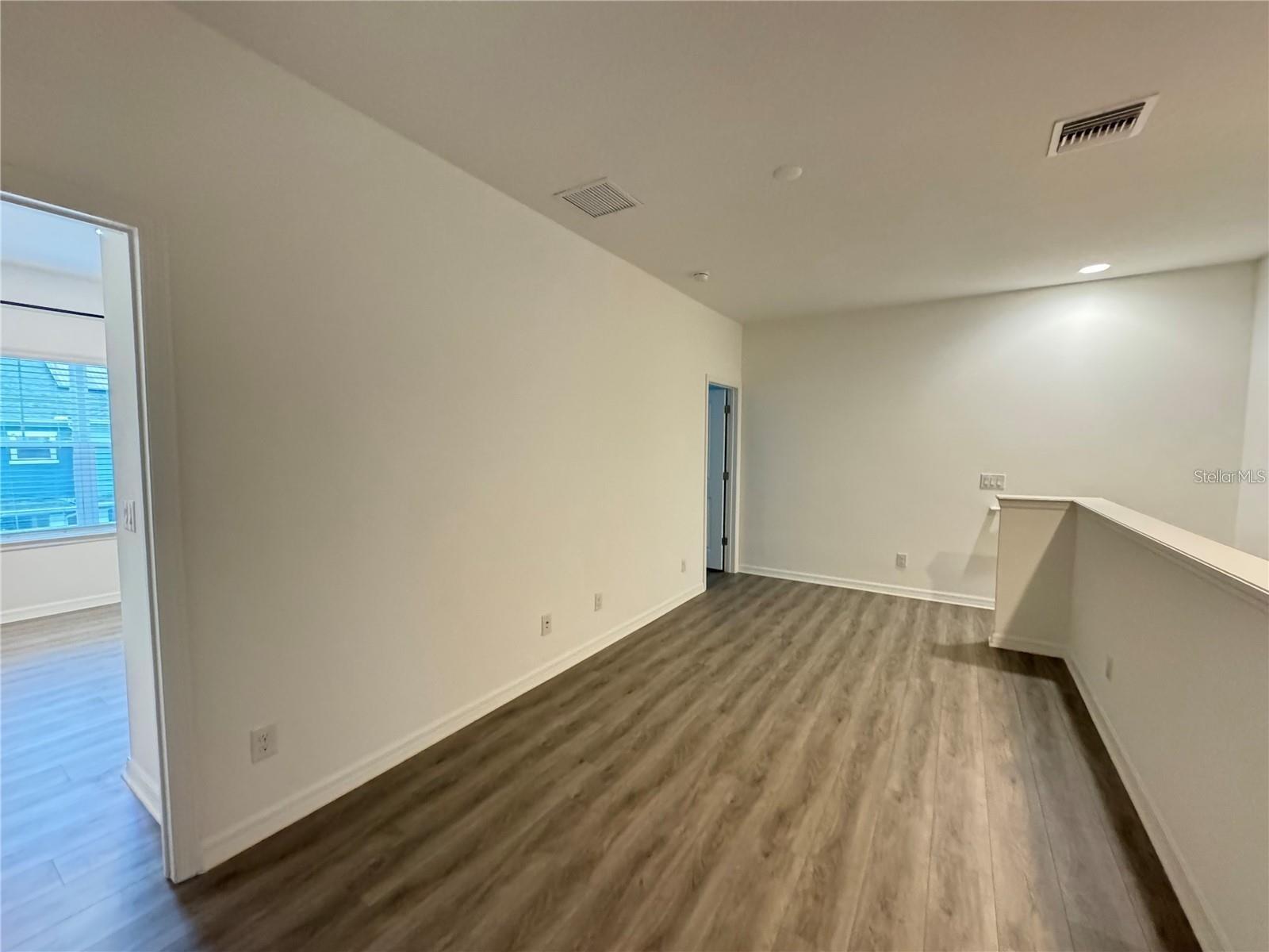 Image 11 of 37 For 11187 Hanlon Terrace Alley