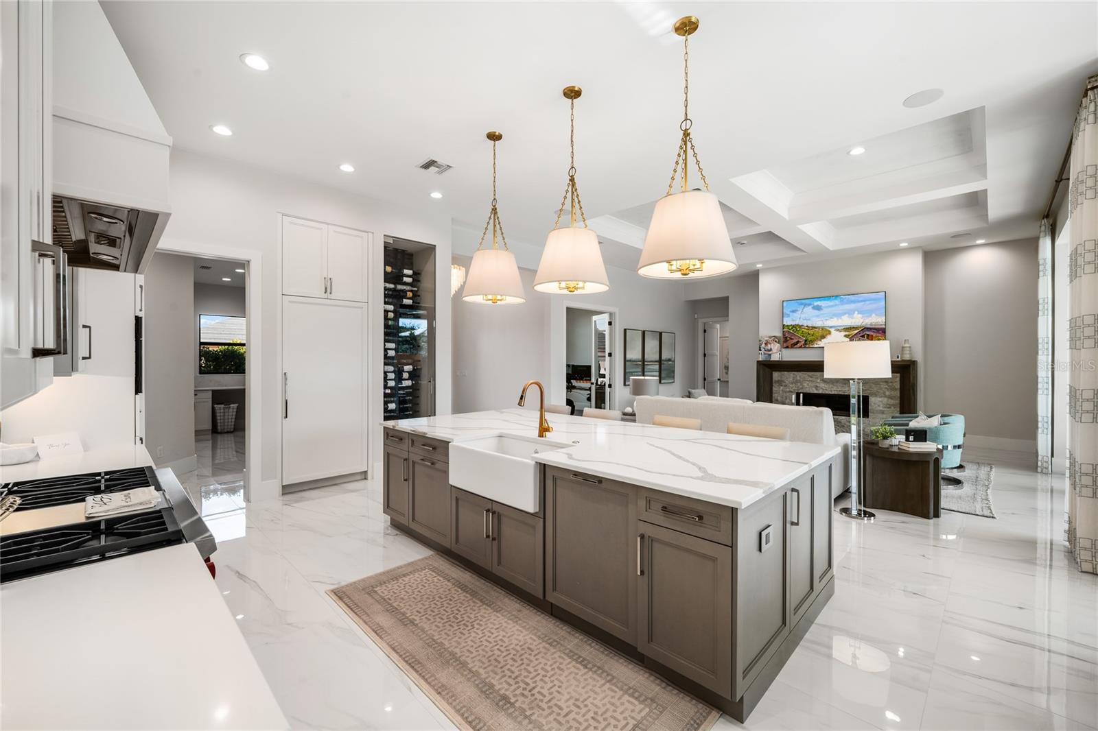 Image 22 of 94 For 9058 Star Island Way