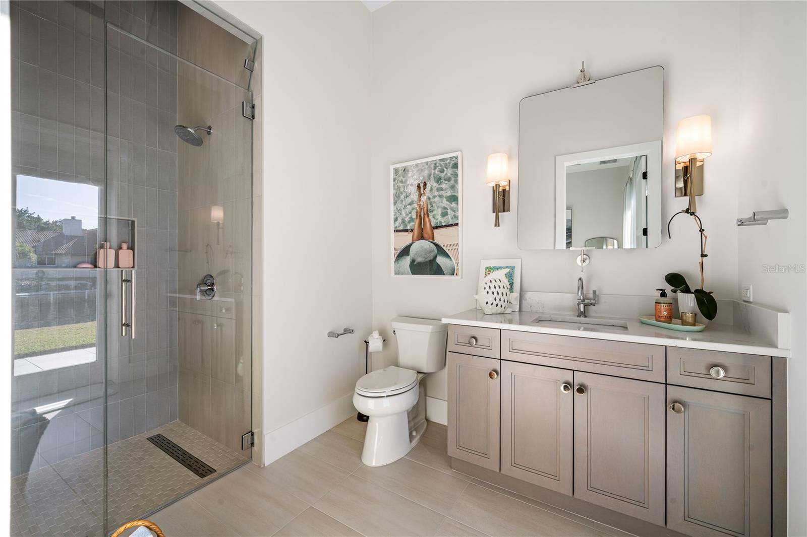 Image 48 of 94 For 9058 Star Island Way