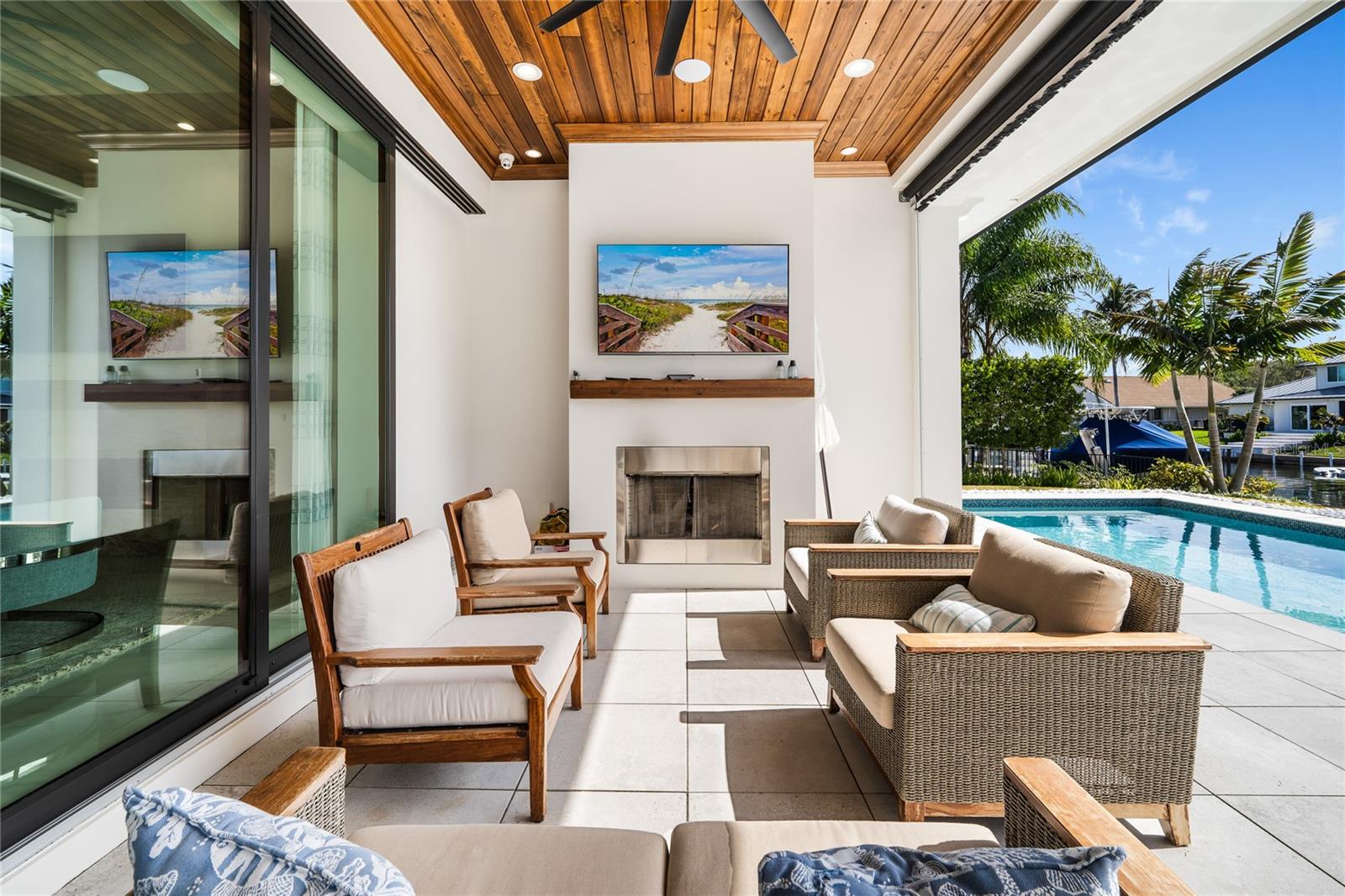 Image 74 of 94 For 9058 Star Island Way