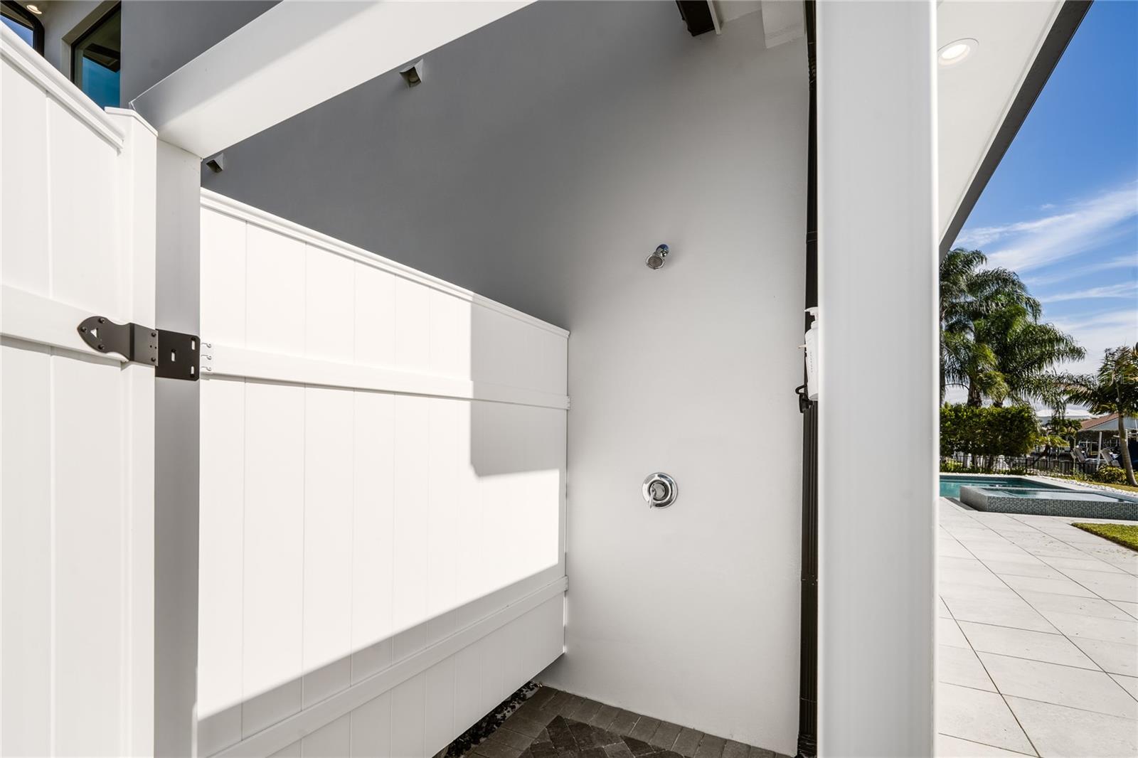 Image 86 of 94 For 9058 Star Island Way