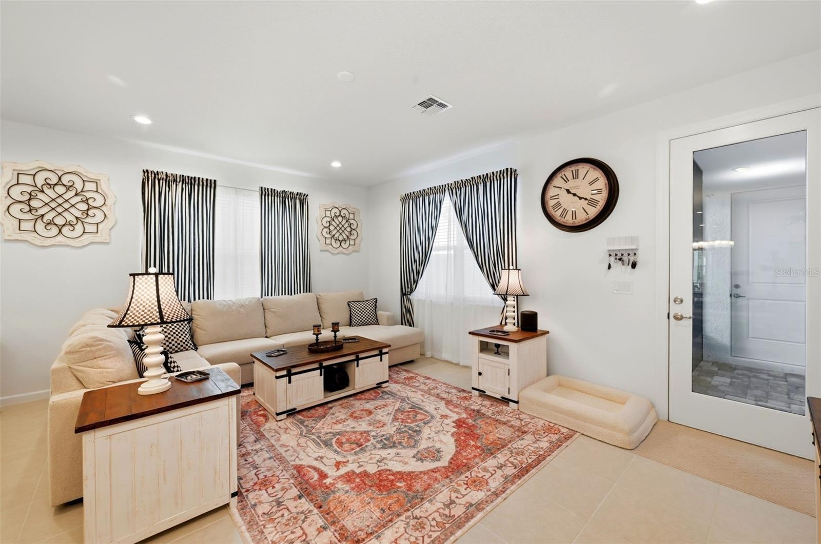 Image 15 of 43 For 14075 Lochend Way