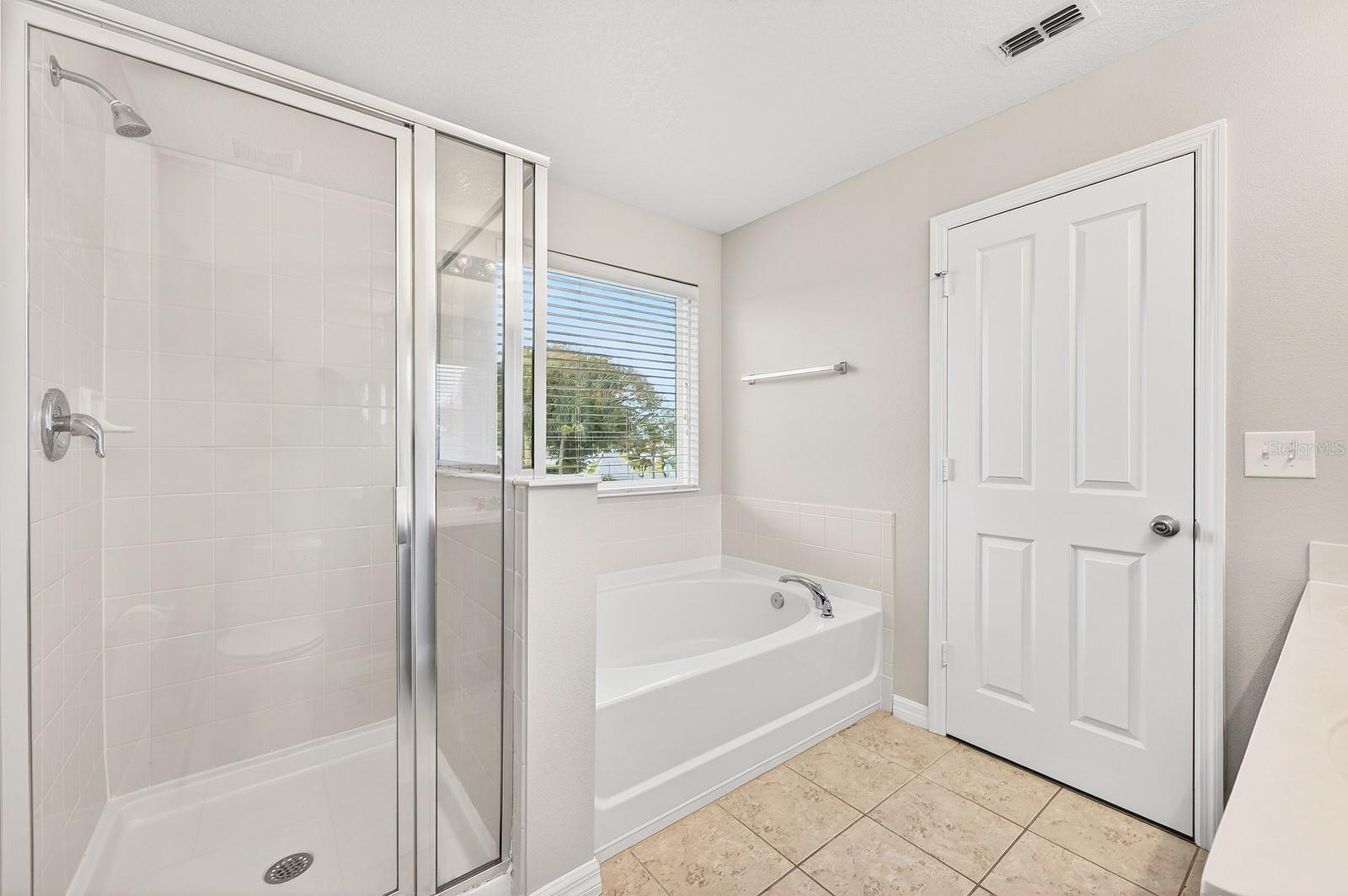 Image 18 of 35 For 1709 Calm Waters Court