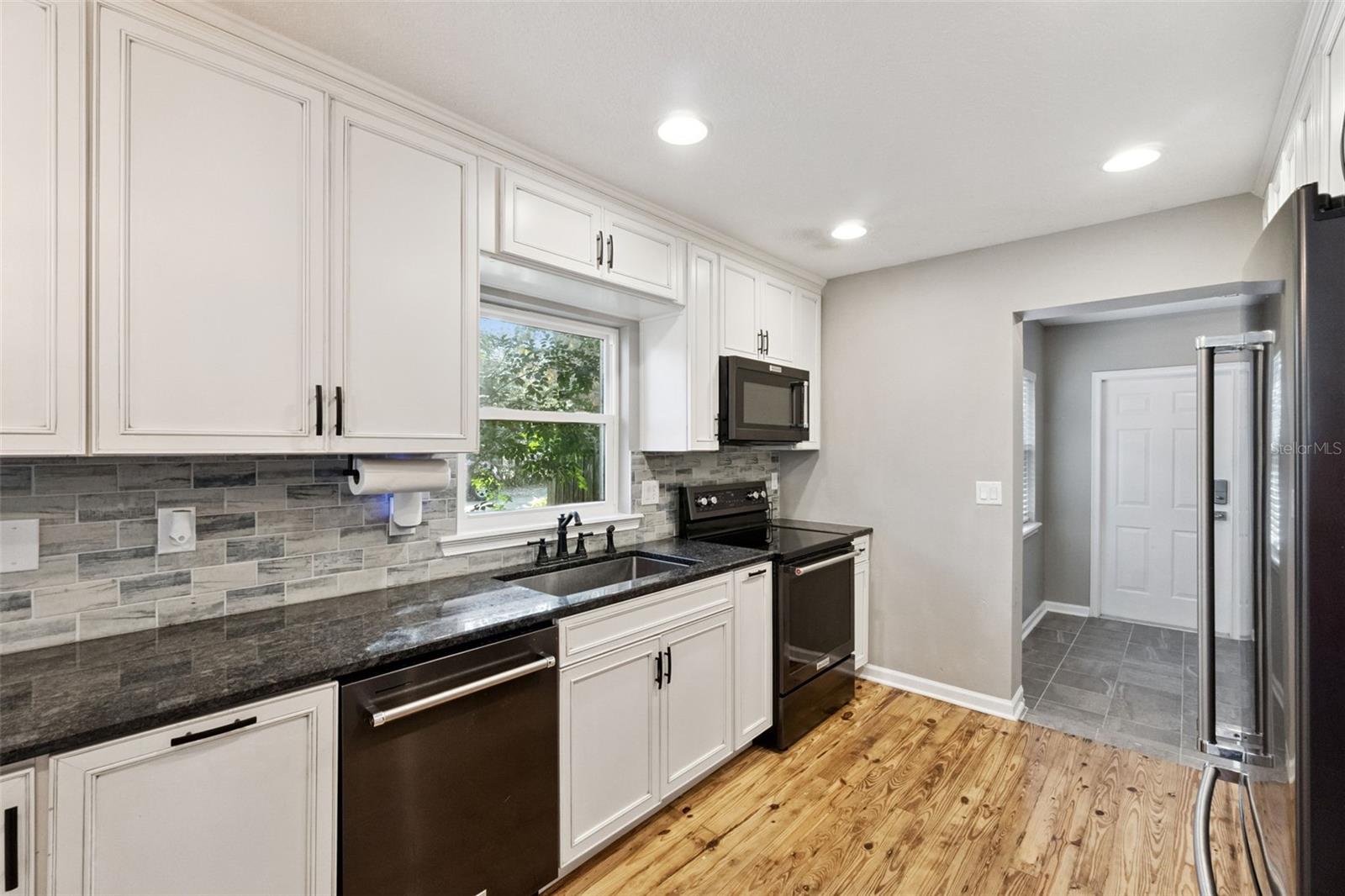 Image 9 of 22 For 1304 Perkins Road