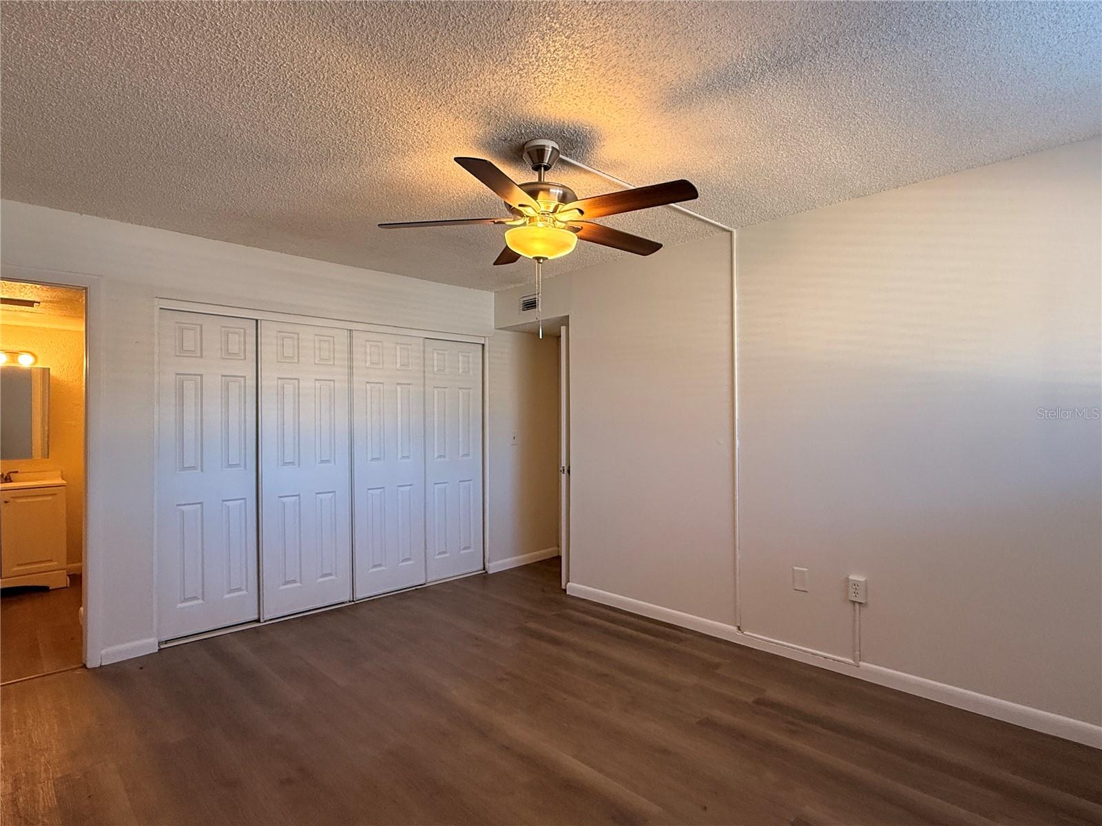 Image 13 of 22 For 920 Lake Destiny Road C