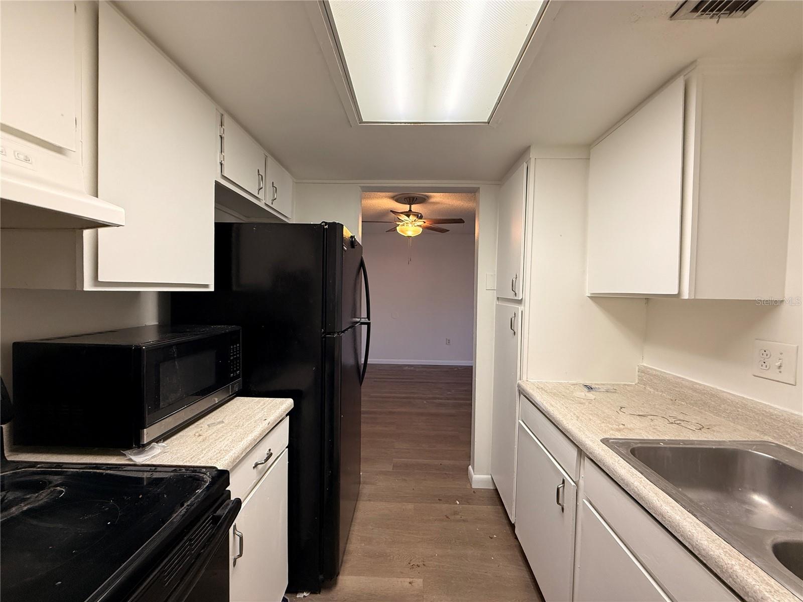 Image 2 of 22 For 920 Lake Destiny Road C