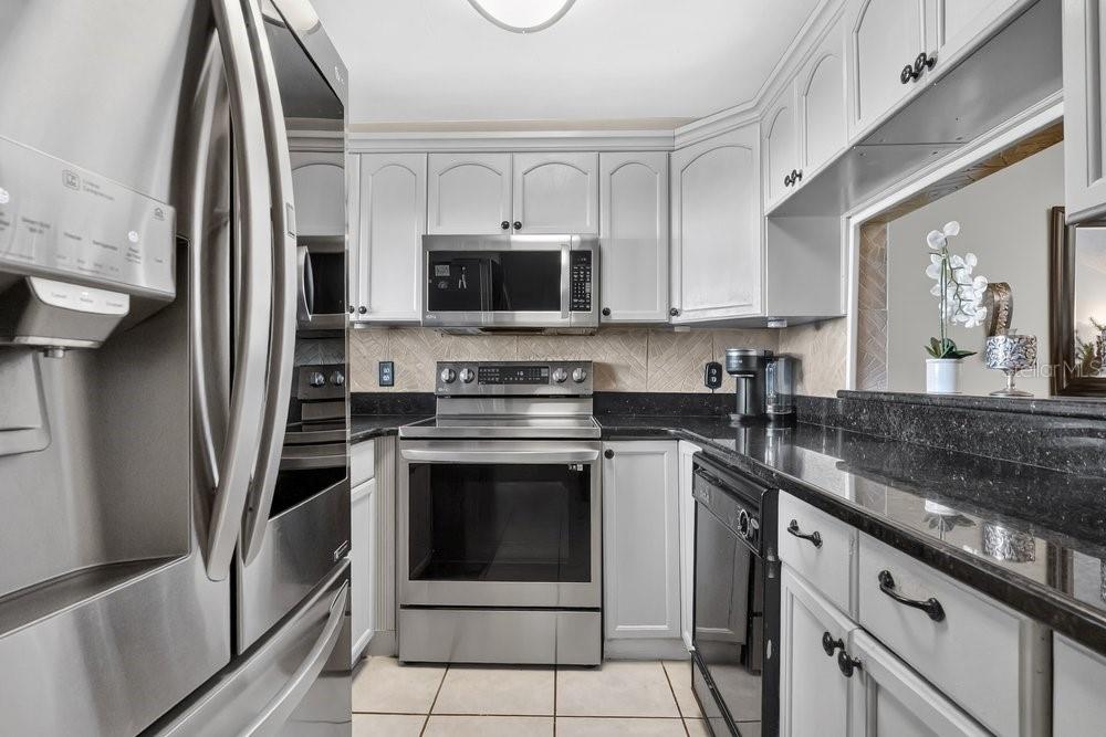 Image 11 of 39 For 2530 Leeward Way