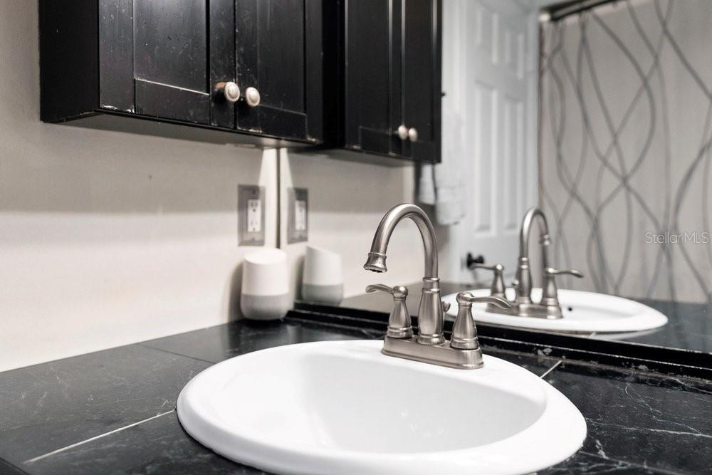 Image 16 of 39 For 2530 Leeward Way